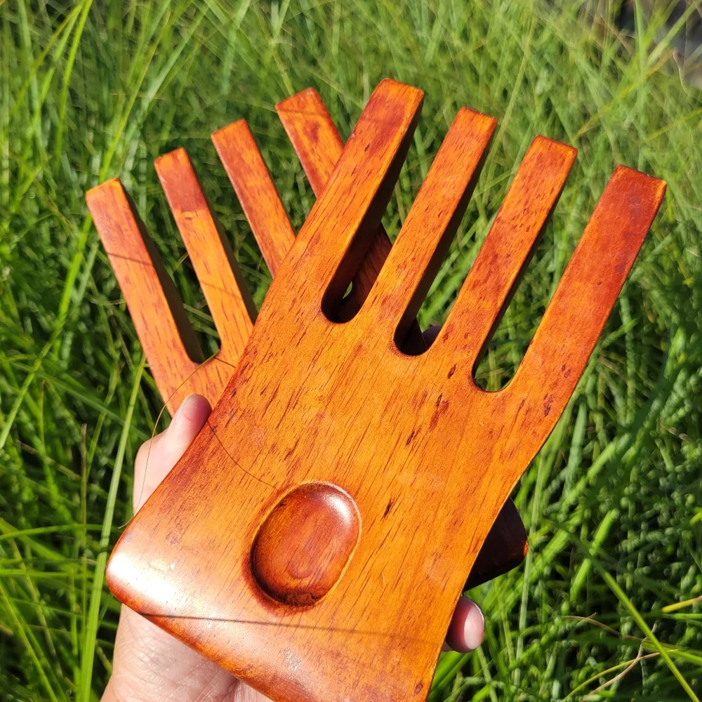 Wood Salad Serving Forks (Teak?) ~ Tropical Tiki Vibe ~ Entertaining ~ Nice!